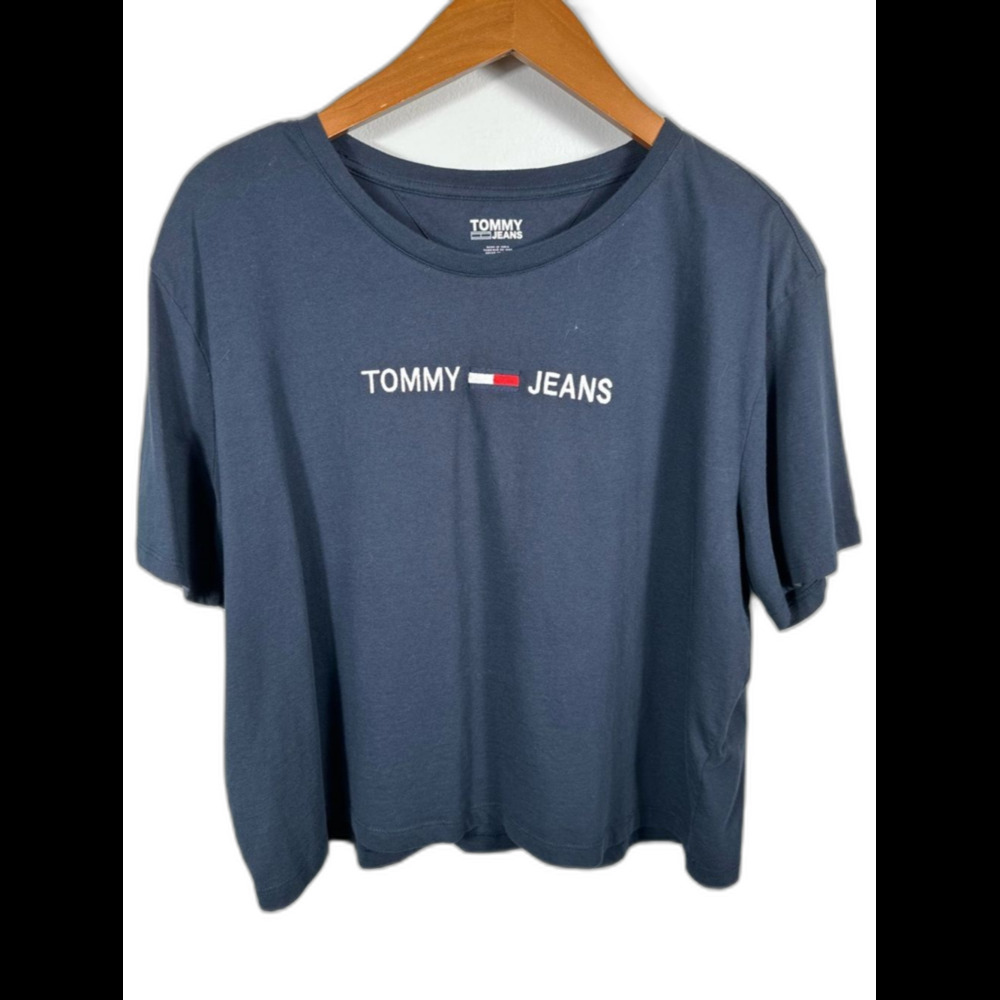 Tommy Hilfiger Navy Cropped Logo Tee with Red & White Logo Accent NWT Size Large